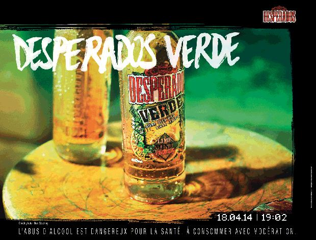 Publicité Desperados - Moments - 18/04/14 - 19h02 - Desperados Verde - Photo de deux bouteilles  sur une table de jour - Agence Dufresne Corrigan Scarlett - Photo Ben Stockley - 2014 - Format horizontal