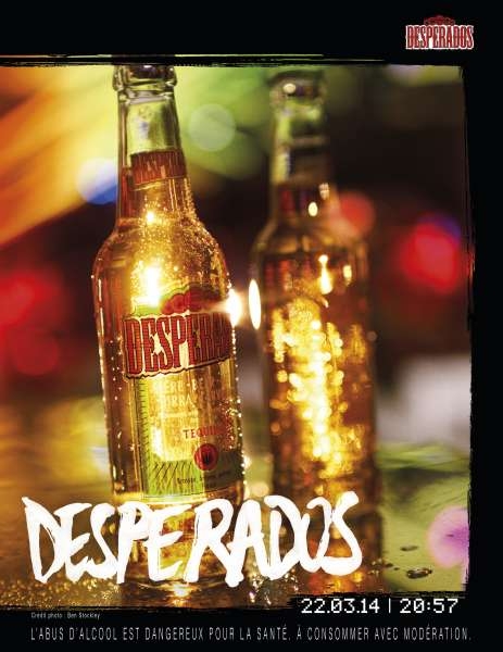 Publicité Desperados - Moments - 22/03/14 - 20h57 - Desperados - Photo de deux bouteilles dans la pénombre - Agence Dufresne Corrigan Scarlett - Photo Ben Stockley - 2014