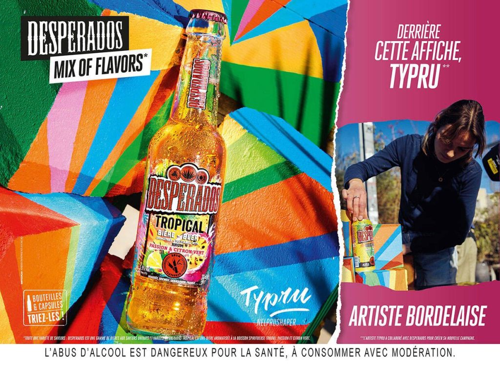 Publicité Desperados - Mix of Flavors - Bouteille de Tropical - Derrière cette affiche Typru - Bordeaux - Agence Service Plan - 2023