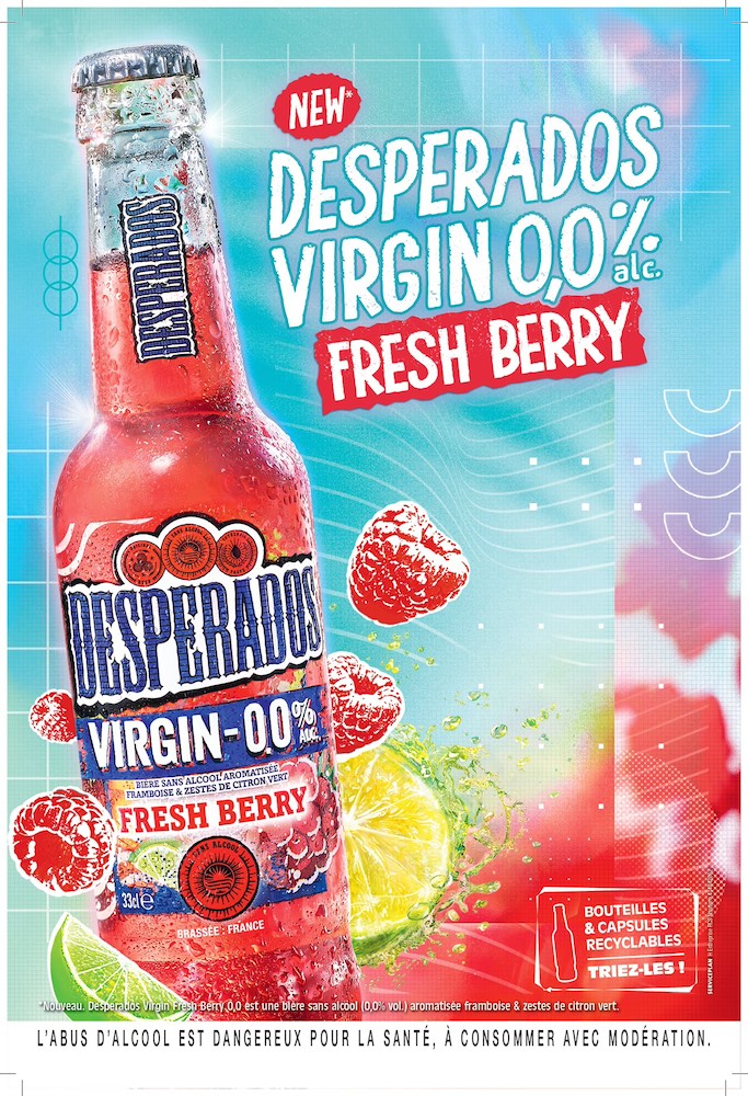 Publicité Desperados - Virgin 0,0% fresh berry - Bouteille au premier plan devant des citrons vert et des framboises - fond bleu quadrillé et ondulations - Agence Service Plan - 2022