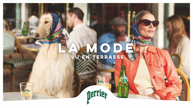 Publicité Perrier - Vu en terrasse - La mode - À gauche, un lévrier afghan assis à table avec également un foulard - À droite, une femme très élégante avec un foulard sur la tête -  Agence Ogilvy - France - 2024