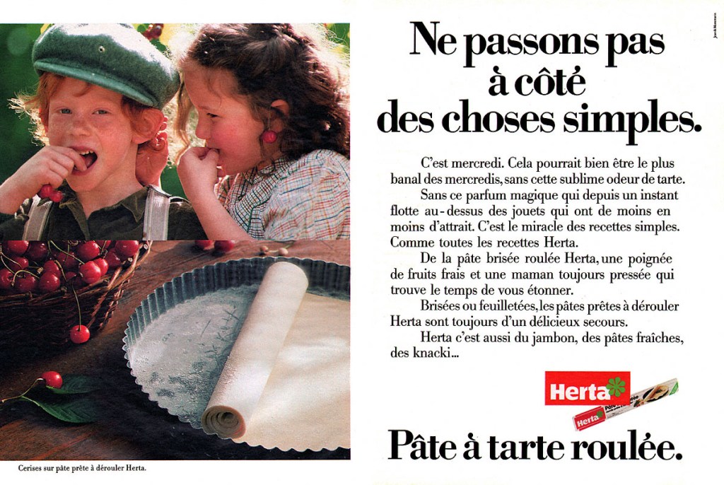Annonces Presse - Herta - Ne passons pas à côté des choses simples - Pâte à tarte - Un garçonnet et une fillette mangent des cerises  - Agence Jean&Montmarin - 1990 