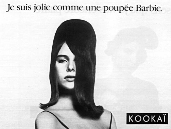 Publicité Kookaï - Noir et blanc - 1987 -  Je suis jolie comme une poupée Barbie