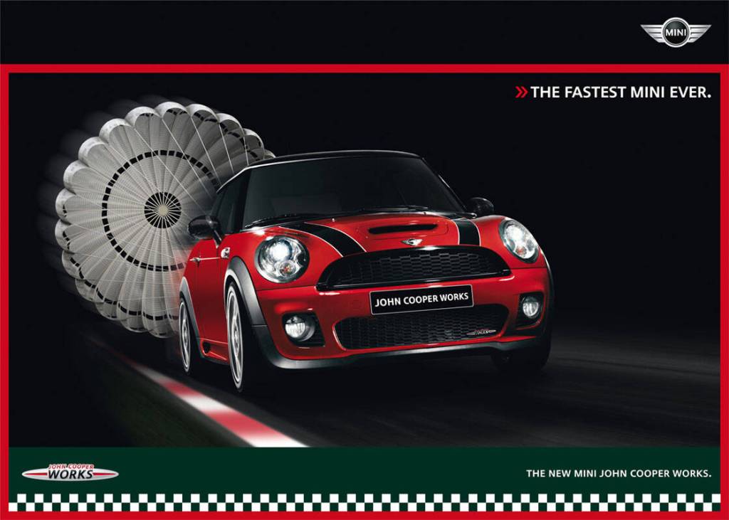 Publicité Mini - Parachute - Suisse - John Cooper - The fastest Mini ever