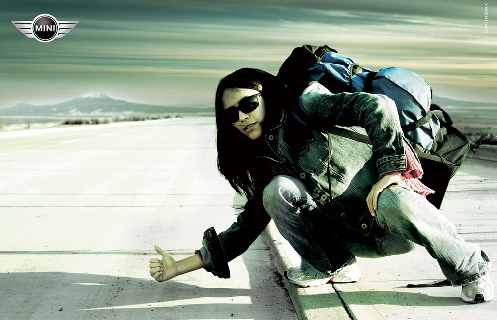 Publicité Mini - autostoppeuse