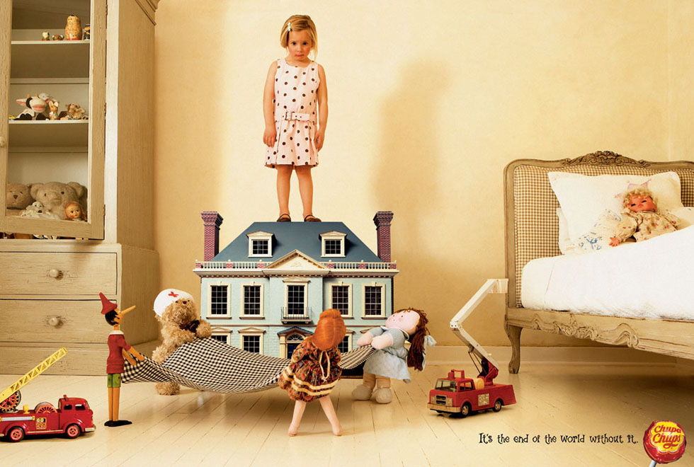 Publicité Chupa Chups - C'est la fin du monde sans - Fillette - Tentative de suicide - Maison de poupées