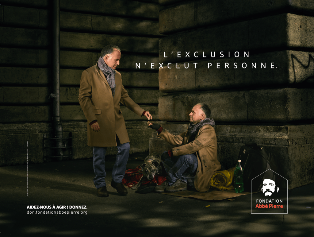 Publicité Fondation Abbé Pierre - Affiche - L'exclusion n'exclut personne - Homme - Effet Miroir