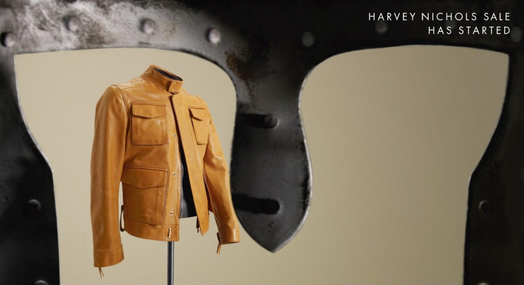 Publicité - Ads - Harvey Nichols - Casque - Moyen Âge - Veste