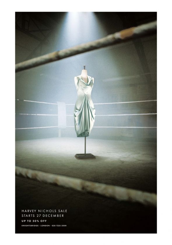 Publicité - Ads - Harvey Nichols - Ring - Robe