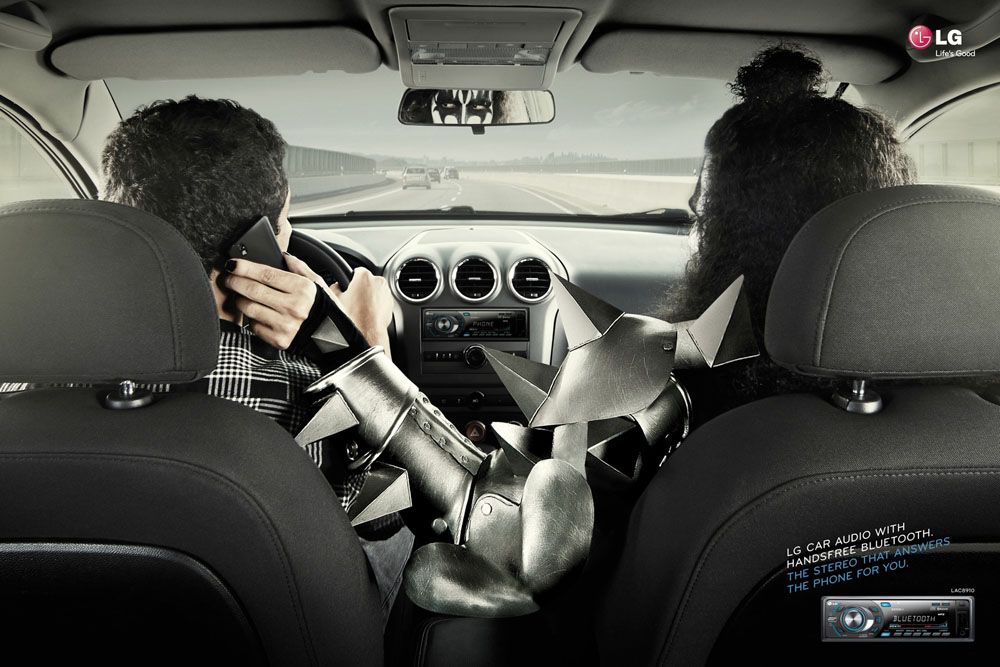 Publicité LG - Autoradio Bluetooth - Votre autoradio répond au téléphone pour vous - Kiss