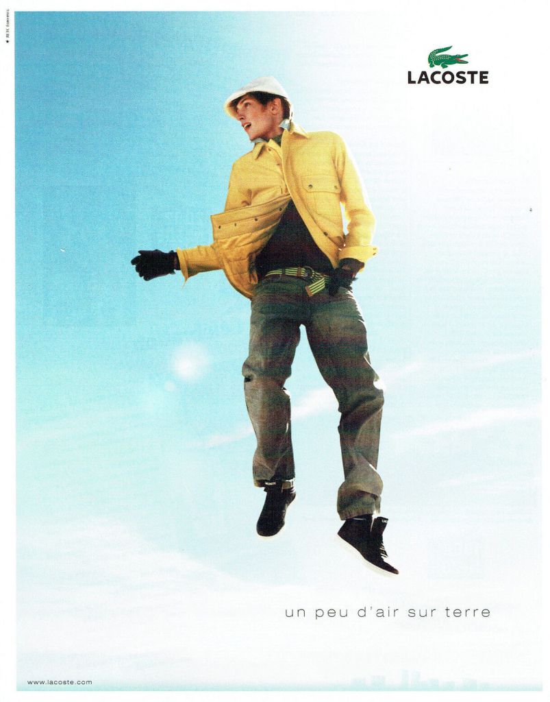 Publicité Lacoste - Un peu d'air sur terre - Homme en suspension - Classe - Agence BETC - 2008