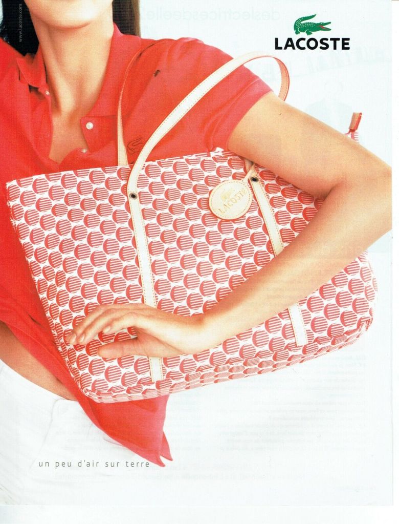 Publicité Lacoste - Un peu d'air sur terre - Femme sac - Agence BETC - 2010