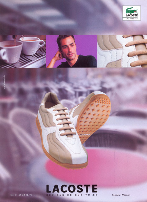 Publicité Lacoste - Chaussures - Deviens ce que tu es - Sneackers cuir - Marron clair - Homme - Café - Terrasse - 2001