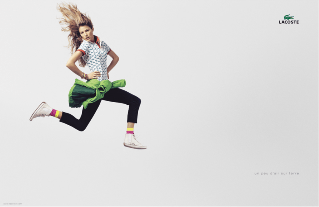 Publicité Lacoste - Un peu d'air sur terre - Suspension - Femme - BETC Etoile Rouge - 2006