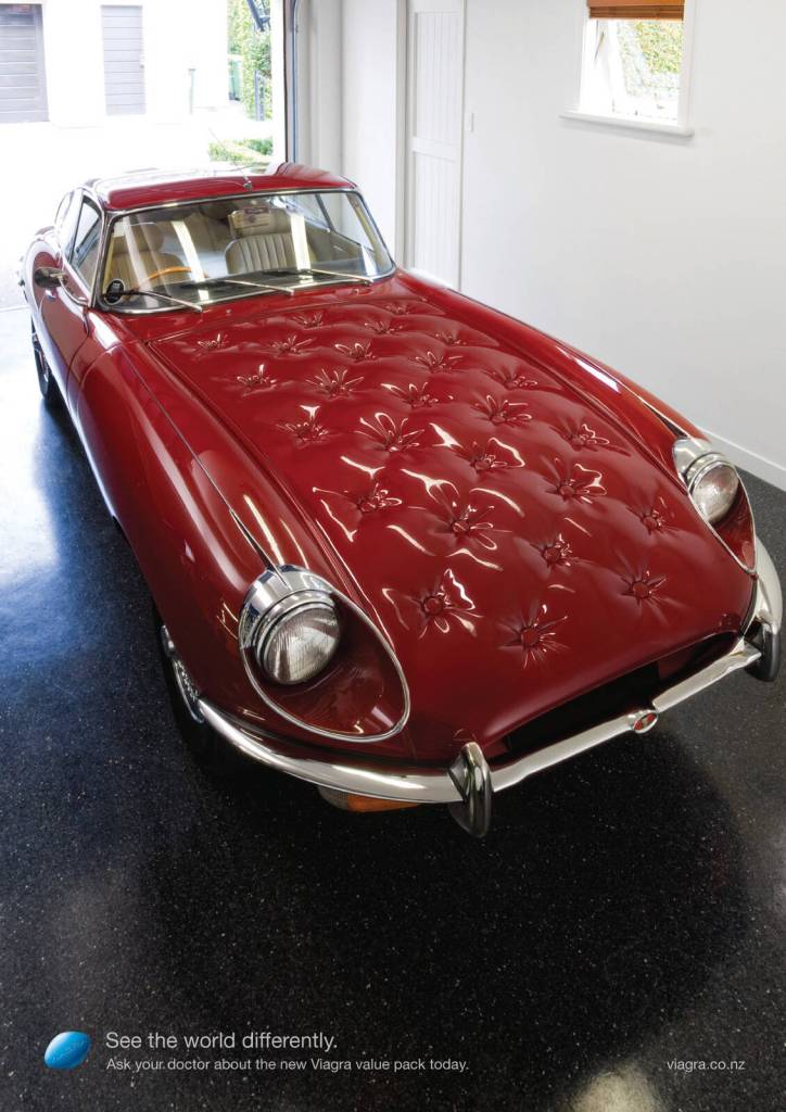 Publicité Viagra - See the World Differently - Regardez le monde différemment - matelas - Jaguar Type E - Nouvelle Zélande - 2011