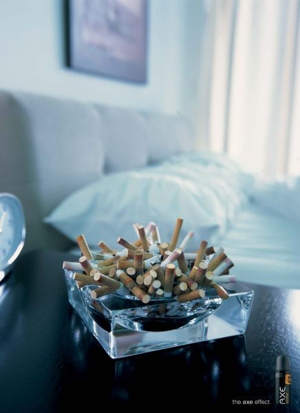 Publicité Axe - The Axe Effect - Un cendrier remplit de mégots de cigarettes près d'un lit - Lowe Bull Johannesburg - 2004