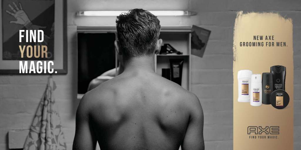 Publicité Axe - Find your magic - Axe grooming for men - Agence 72andSunny - Amsterdam - 2016 - Homme de dos face à un miroir - Find your magic