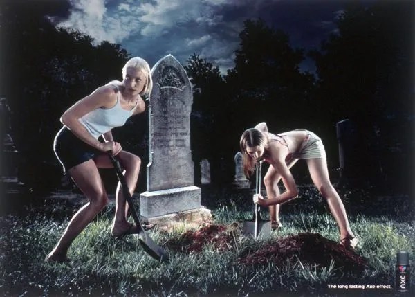 Publicité Axe - Odeur longue durée - Femmes déterrant un cadavre - Lowe Bull Calvert Pace - Afrique du Sud - 2003