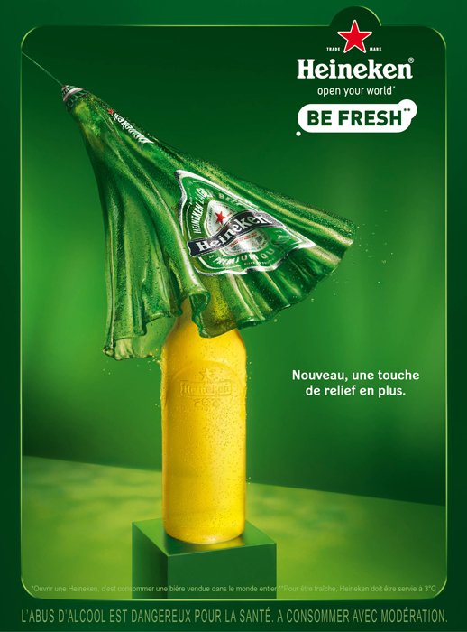 publicité Heineken - Be Fresh - Agence Publicis - 2011 - Nouveau une touche de relief en plus - Bouteille se déshabillant