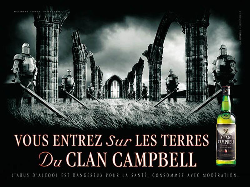 Publicité Clan Campbell - Vous entrez sur les terres du Clan Campbell - Armures - Eglise en ruines - Agence BDDP&fils - 1998 - Format horizontal