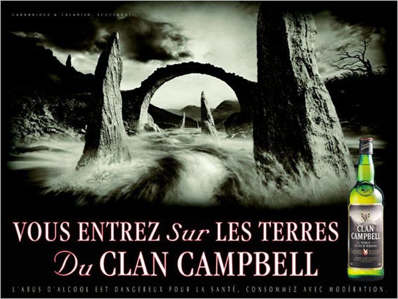 Publicité Clan Campbell - Vous entrez sur les terres du Clan Campbell - Arche en pierre - Menhirs - Agence BDDP&fils - 1998