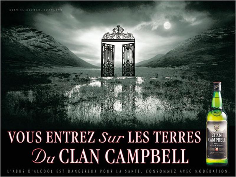 Publicité Clan Campbell - Vous entrez sur les terres du Clan Campbell - Portail isolé - Marécages - Agence BDDP&fils - 1998 - Format horizontal