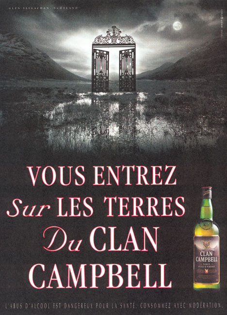 Publicité Clan Campbell - Vous entrez sur les terres du Clan Campbell - Portail isolé - Marécages - Agence BDDP&fils - 1998