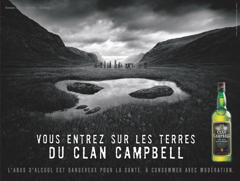 Publicité Clan Campbell - Vous entrez sur les terres du Clan Campbell - Mare en forme de tête de mort - Agence BDDP&fils - 2006