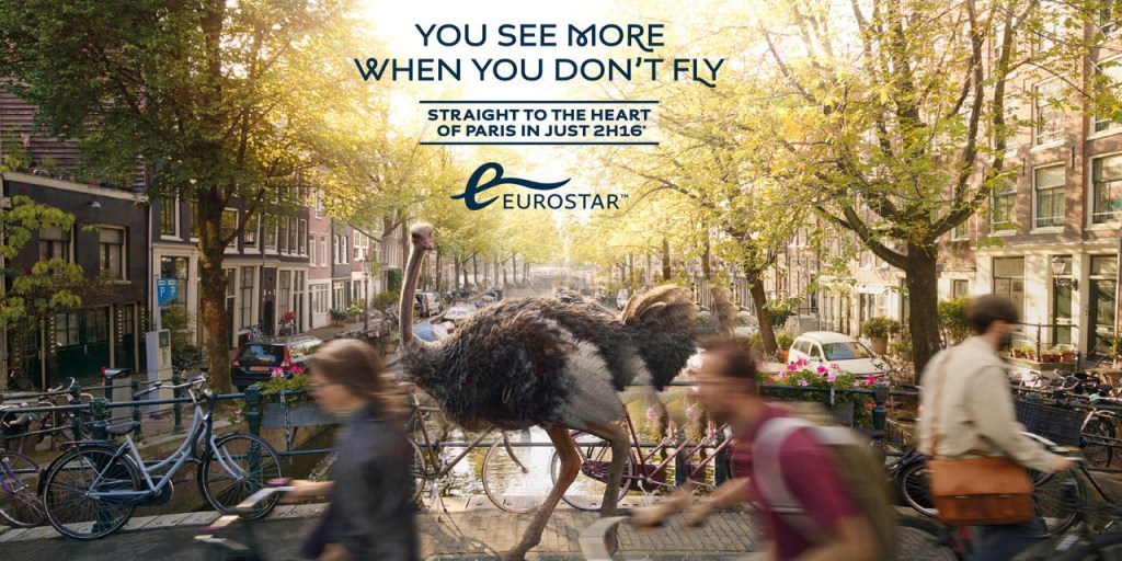 Publicité Eurostar - You see more when you don't fly - Autruche - Agence Engine (Londres) - Autruche sur un pont à Amsterdam