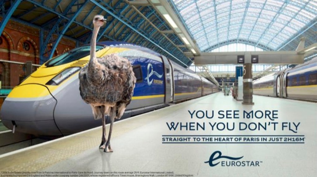 Publicité Eurostar - You see more when you don't fly - Autruche - Agence Engine (Londres) - Autruche dans une gare