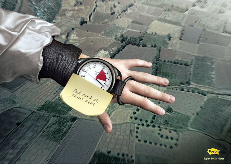 Publicité Post-it - Super sticky notes - Notes trés résistantes - Parachute - Pull cord at 2500 feet - Agence Grey - Afrique du sud - 2007