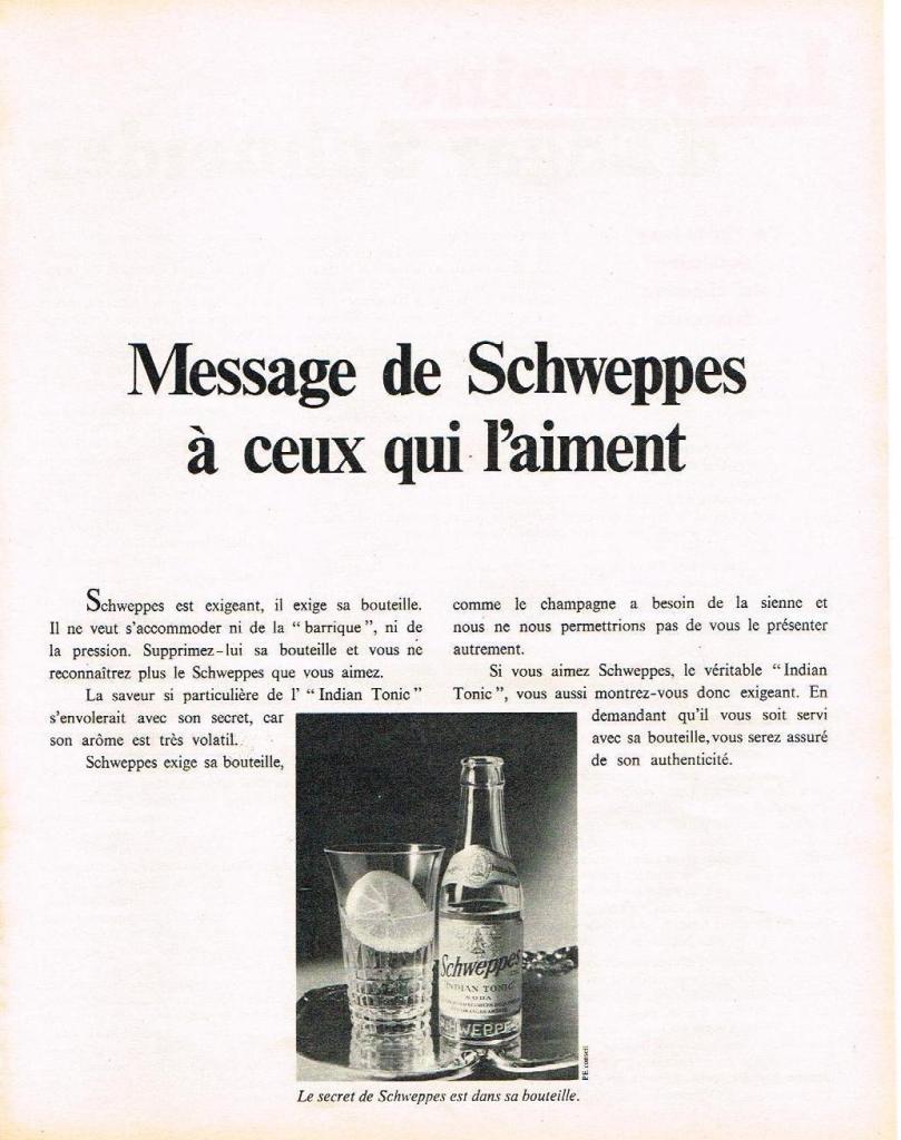 Publicité Schweppes - Bouteille - Verre et tranche de citron - Noir&blanc - Message de Schweppes à ceux qui l'aiment - 1970