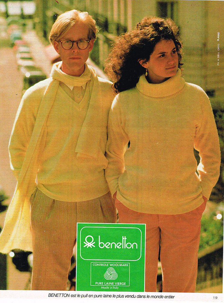 Publicité Benetton - Couple en pull blanc - décor urbain - 1978