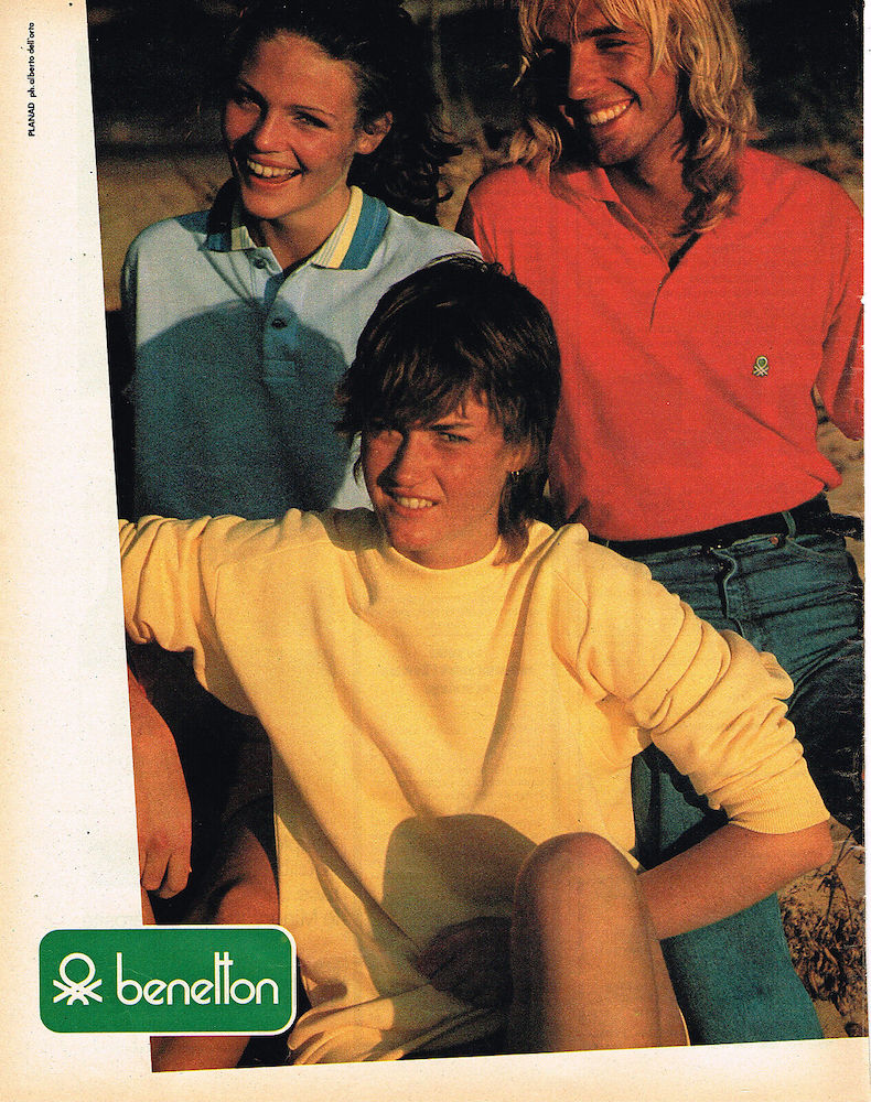 Publicité Benetton - Groupe de jeunes souriant habillé en polo et sweat-shirt - 1981