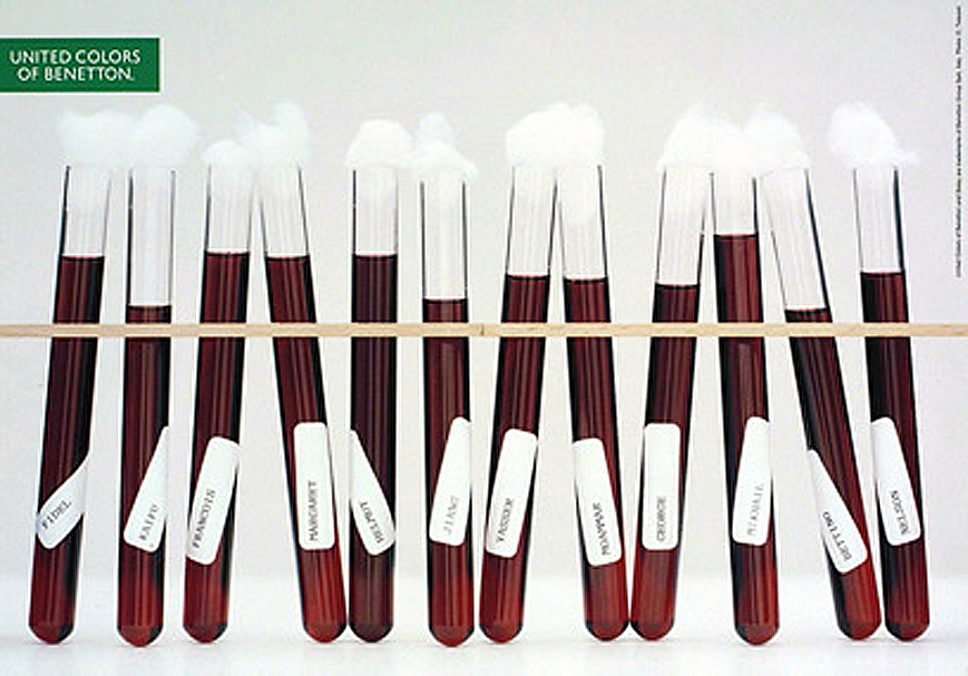Publicité Benetton - United colors of Benetton — Oliviero Toscani - Eprouvettes de sang avec des prénoms dessus - 1990