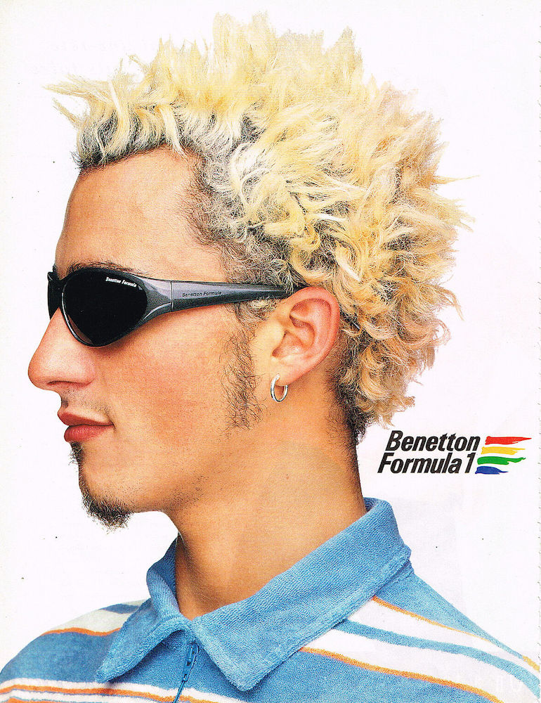 Publicité Benetton - Lunettes - La Fabrica - Oliviero Toscani - Homme de côté avec des lunettes de soleil - Benetton Formula 1 - 1996