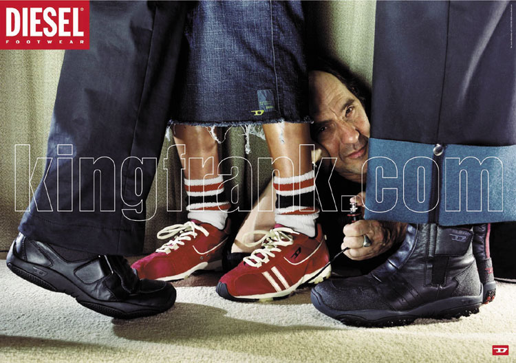 Publicité Diesel - Becoming fashion photograph - kingfranck.com — Le photographe prend la photo à côté des chaussures portées par les mannequins