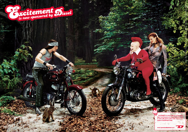 Publicité Diesel - Happy Valley - Agence Kesselkramer - Pays-Bas - 2002 - Excitement is now sponsored by Diesel - Donald Diesel emporte sur sa moto une jeune femme, un homme à moto lui fait face