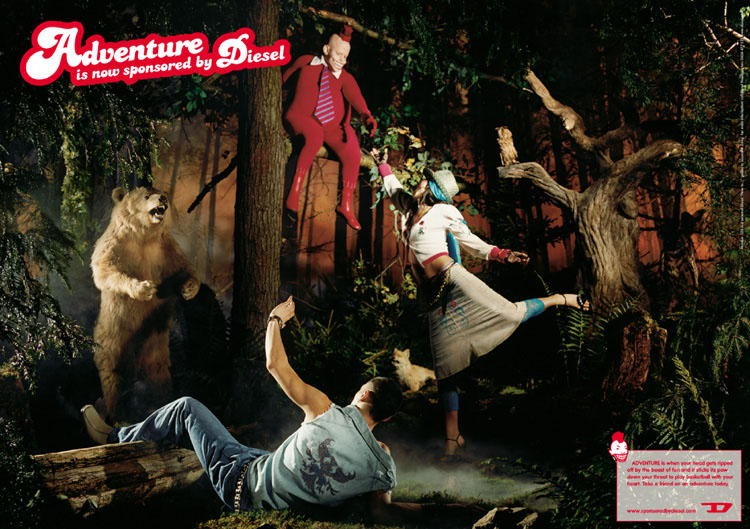 Publicité Diesel - Happy Valley - Agence Kesselkramer - Pays-Bas - 2002 - Adventure is now sponsored by Diesel - Donald Diesel et un couple sont attaqués par un ours