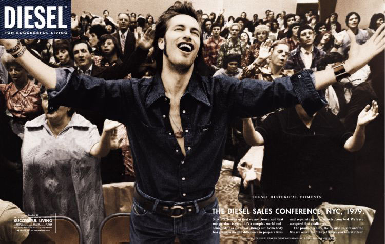 Publicité Diesel - Historical Moment - Agence Paradiset - 1997 - The Diesel sales conference, New York City, 1979 - Un homme acclamé par la foule