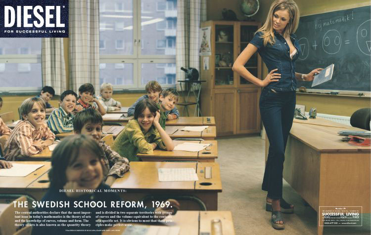 Publicité Diesel - Historical Moment - Agence Paradiset - Suède - 1997 - The Swedish school reform - 1969 - Maîtresse sexy devant ses jeunes élèves