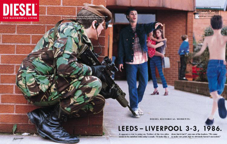 Publicité Diesel - Historical Moment - Agence Paradiset - Suède - 1997 - Leeds-Liverpool 3-3 - 1986 - Militaire derrière un mur en observation