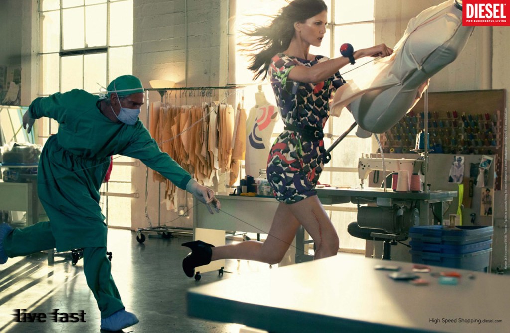 Publicité Diesel - Collection printemps-été - Live fast - Agence Marcel - France - 2008 - Chirurgien met des points de suture à une femme qui court pour terminer sa couture