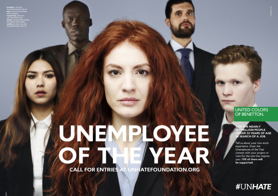 Publicité Benetton - Unemployee ot the year - La Fabrica - 2012 - 3 hommes et 2 femmes en costume - 5 of the nearly 100 million people under 30 years of age in search of a job - #unhate 
