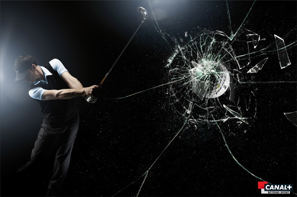 Publicité Canal + - Beyond sport - Ecran cassé - Un golfeur frappe la balle - Agence BETC euroRSCG - 2007
