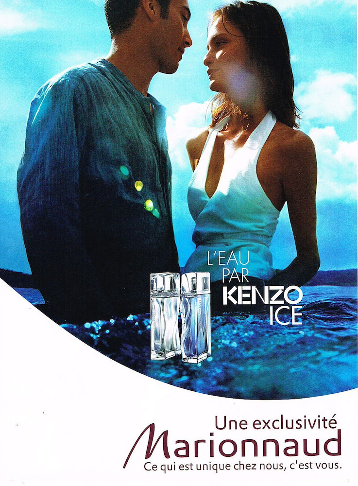 Publicité Kenzo - L'eau par Kenzo Ice - Homme et femme se regardent dans l'eau - version en couleurs - 2006