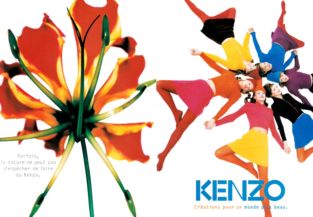 Publicité Kenzo - Créations pour un monde plus beau - Fleurs entrelacées - Plusieurs femmes reproduisent la forme des fleurs - Agence Nomad - 1996