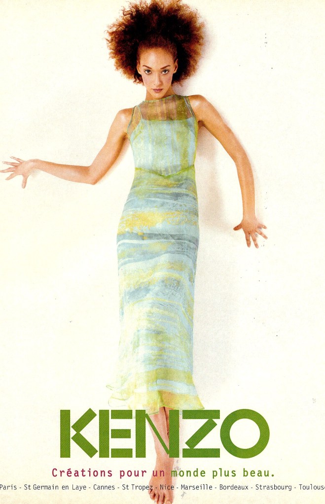 Publicité Kenzo - Créations pour un monde plus beau - Femme en robe longue bleue et verte - Agence Nomad - 1996