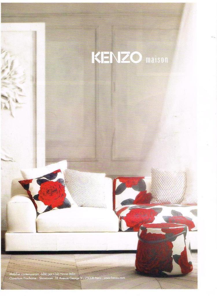 Publicité Kenzo - Maison - Canapé et coussins blancs avec motifs coquelicots - 2008