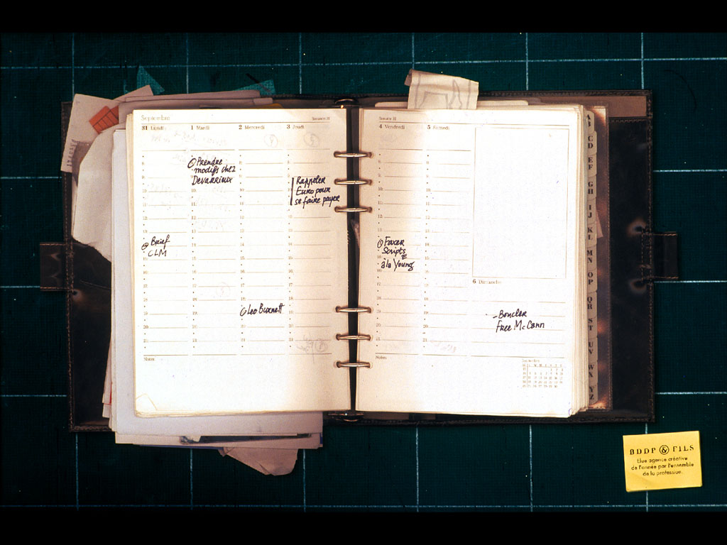 Publicité BDDP&Fils - Autopromotion - Élue agence la plus créative de l'année par toute la profession - Agenda - 2001